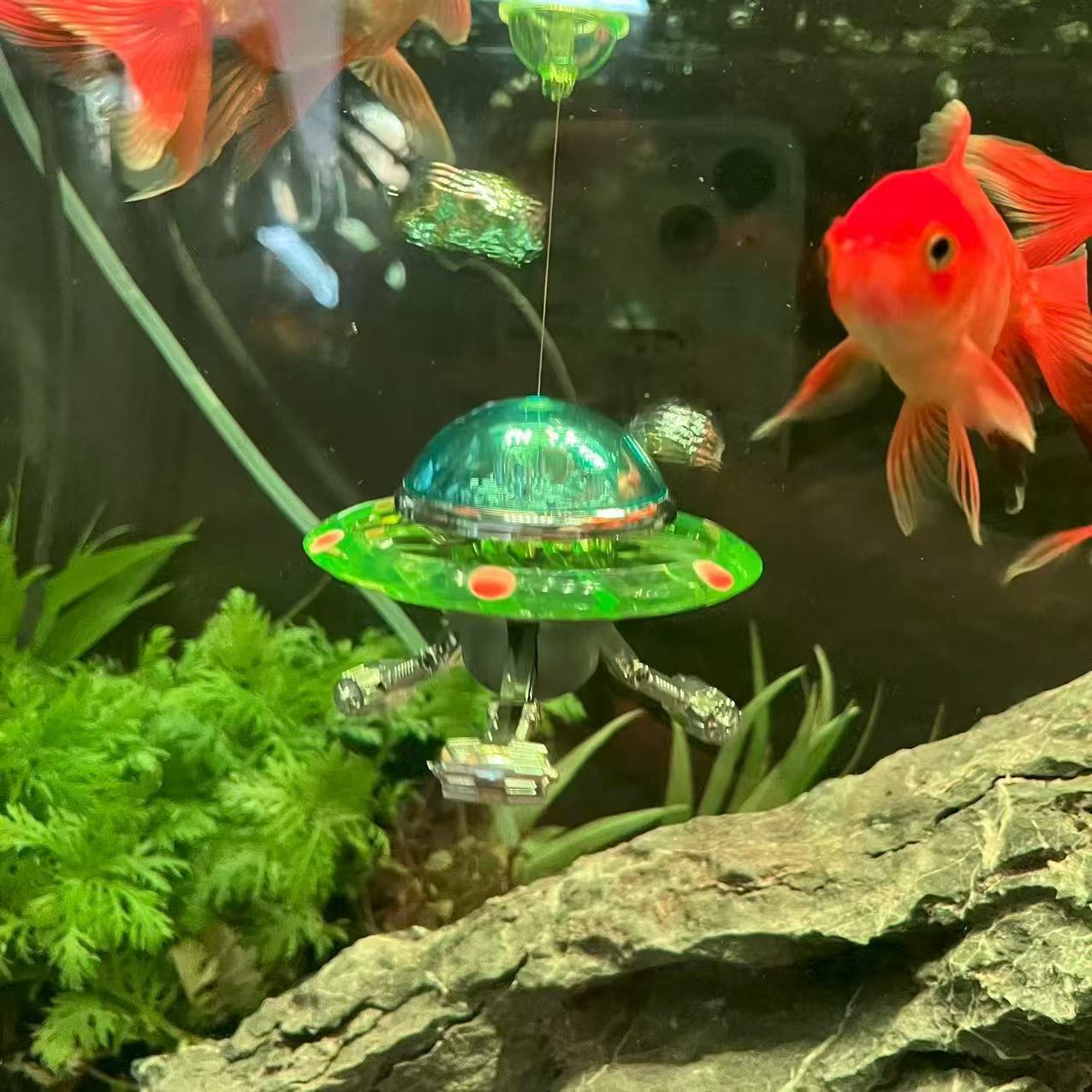 Suspended UFO Aquarium Statue  - Aquarium Fish World recensie en prijs